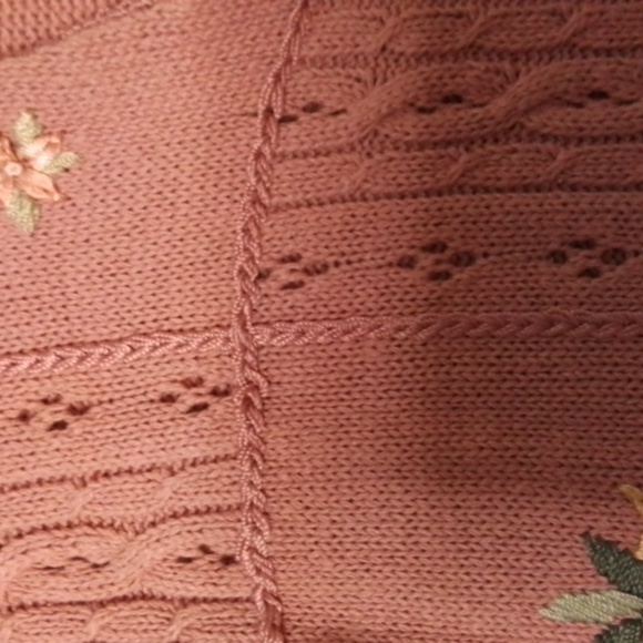 Vintage Sarah Morgan Embroidered mauve Knit Sweater - Picture 14 of 16